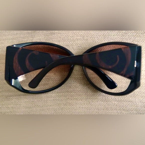 Alexander McQueen sunglasses - Picture 2 of 9